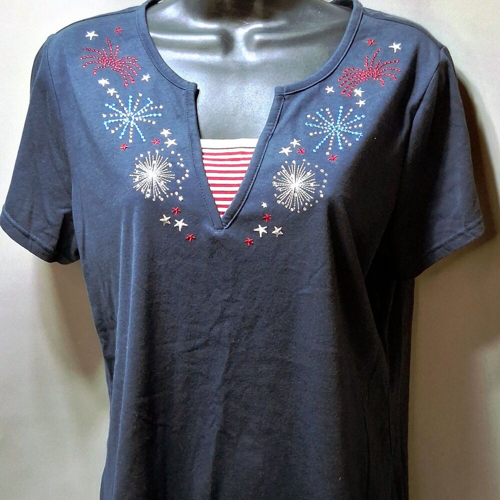 Holiday Editions Womens L Patriotic Fireworks T-Shirt USA 250 Anniversary Blue